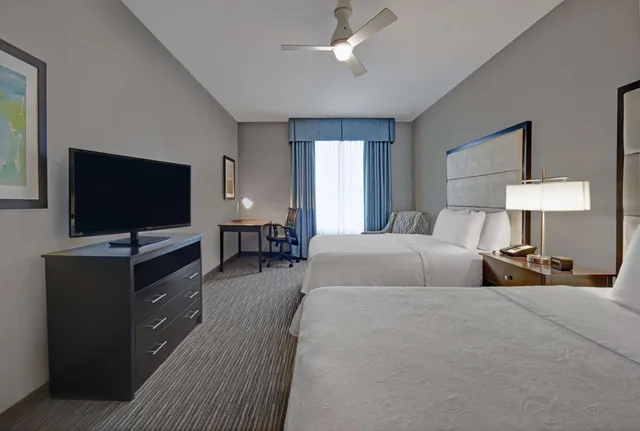 جناح بسريرين كوين مع أريكة لذوي الإعاقة، Homewood Suites By Hilton Hamilton Nj 3/6