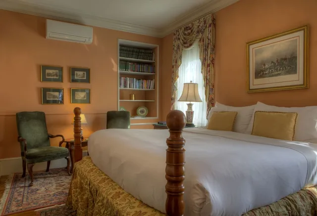 Newport, King Bed، Francis Malbone House Inn 1/5