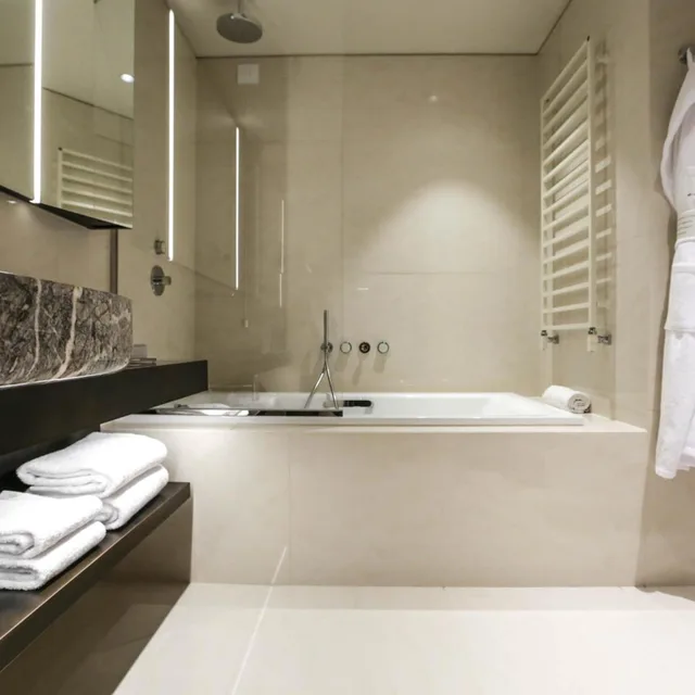 Deluxe, Double Bed, Balcony, HOTEL VIU MILAN 6/8