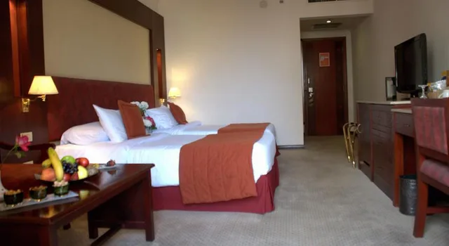 غرفة قياسية ثلاثية، Safir Cairo 1/1