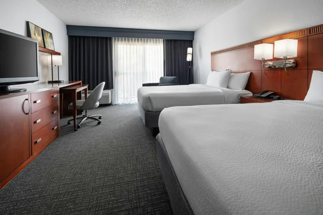 Room, 2 Queen Beds, Courtyard by Marriott Rancho Cordova Sacramento 1/4