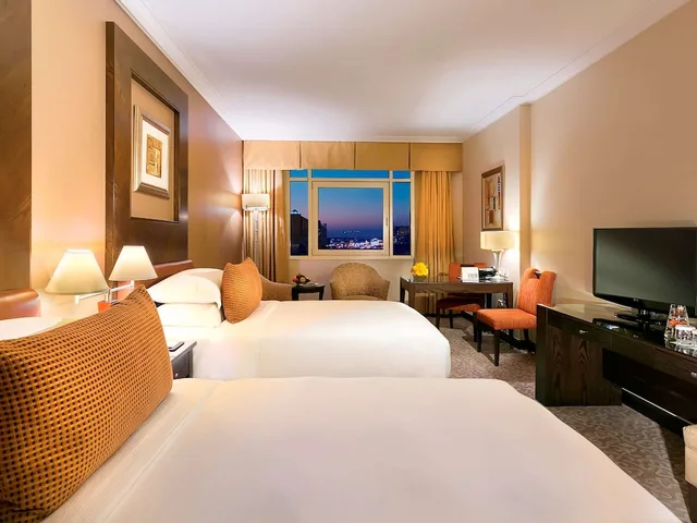 غرفة كلاسيكية بسرير كينج، Swissotel Al Murooj Dubai 10/10