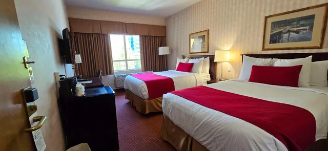 غرفة قياسية رباعية، SureStay by Best Western Richmond Vancouver Airport 2/3
