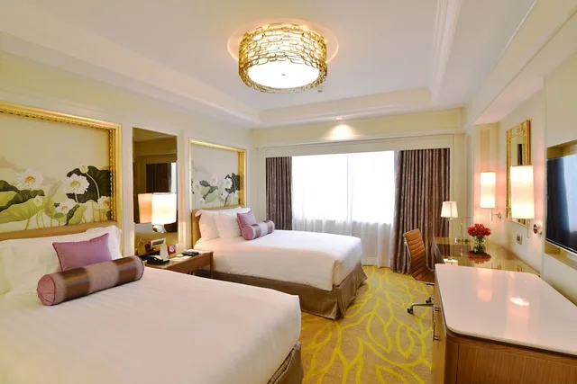 Premier Twin, Dusit Thani Manila 4/5