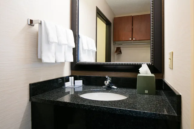 غرفة بسريرين كوين، Fairfield by Marriott Inn & Suites Kansas City Airport 3/7