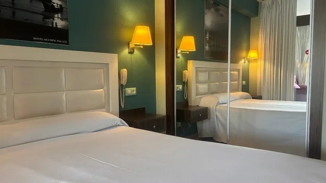 غرفة بأربعة أسرّة، Evenia Olympic Palace 1/5