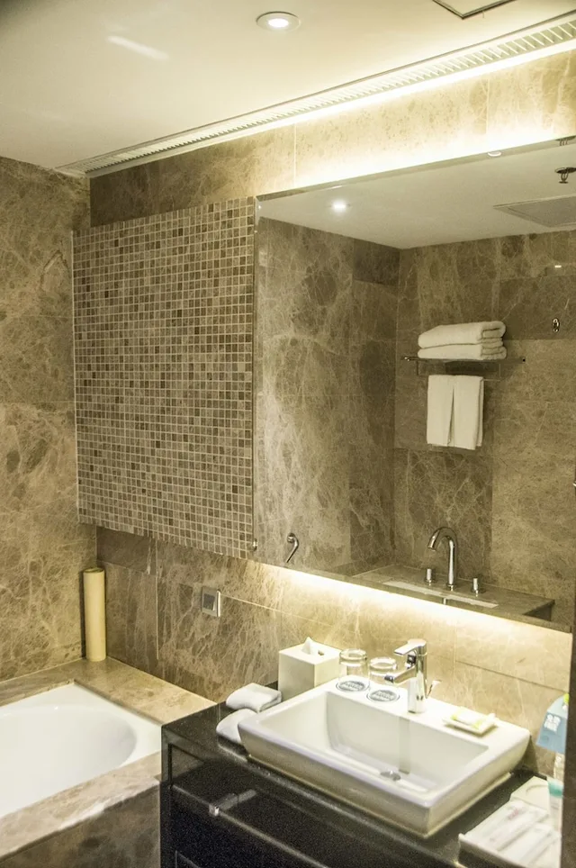 غرفة تنفيذية بسرير كينج، Four Points By Sheraton Qingdao Chengyang 5/8