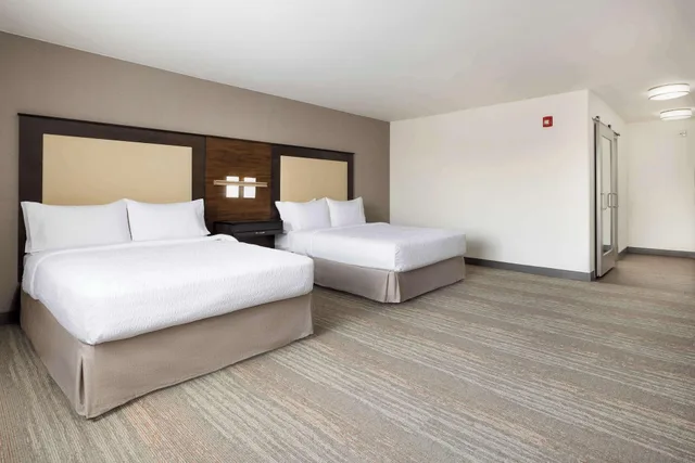 غرفة لذوي الإعاقة، Hampton Inn & Suites Napa 2/3