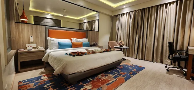 Deluxe, Double Bed, Lords Inn Rajkot 2/3