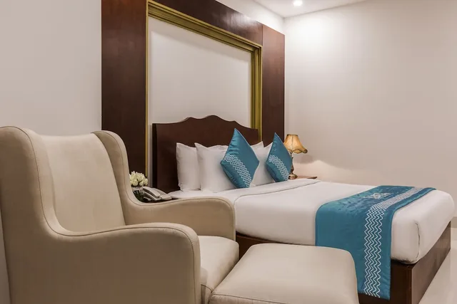 Deluxe, Queen Bed, Partial River View، Ibiza Riverfront Hotel Da Nang 5/7