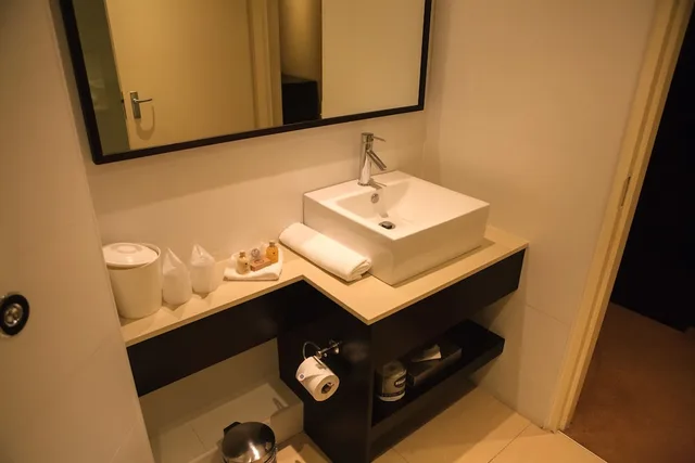 غرفة بسريرين منفصلين مع أريكة، The Paxton Hotel 4/5