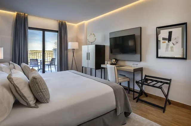 فيلا بسريرين منفصلين وسرير كينج بغرفتي نوم مع أريكة، Barcelo Aracena 1/4