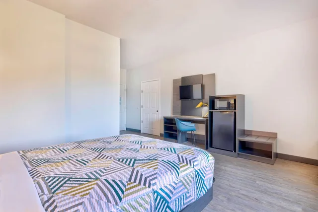 غرفة ديلوكس بسرير مزدوج، Motel6 Norman, OK 5/8