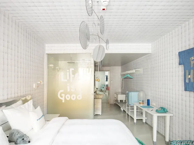 Medium Paradiso، 25hours Hotel Piazza San Paolino 7/10