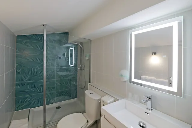 Room, Round Bed, Attic، HOTEL LES PASTELIERS 2/2