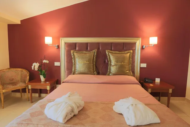 جناح جونيور، Hotel Parco Delle Fontane 6/10