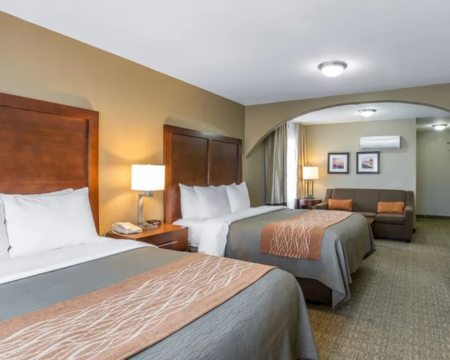 غرفة سوبيريور بسريرين كوين، Comfort Inn & Suites Ventura Beach 2/9