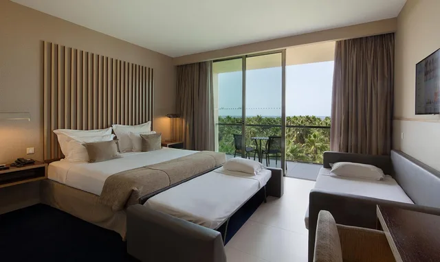 Prestige, Double or Twin Bed, Nature View، Wine & Books by the sea - Algarve Resort 2/7