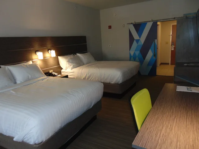 غرفة قياسية بسرير فردي، Holiday Inn Express Suites Boynton Beach West 1/6