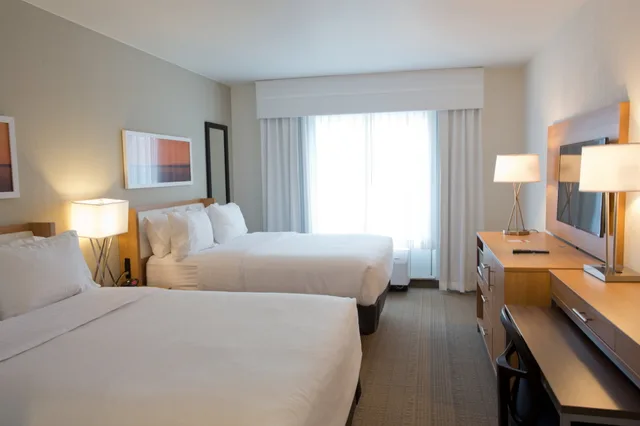 غرفة قياسية بسرير مزدوج، HOLIDAY INN MORGANTOWN UNIVERSITY AREA 3/7