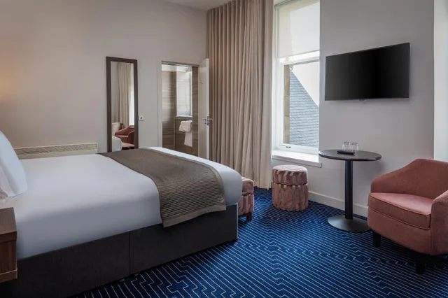 غرفة بسرير كوين، Hotel Colessio 2/4
