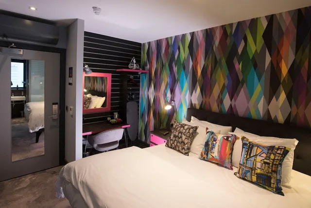 غرفة بسرير كينج، Village Hotel Southampton Eastleigh 2/4