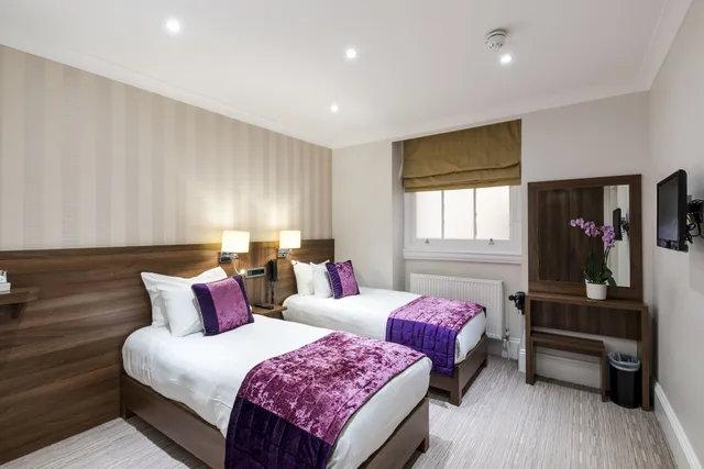 غرفة قياسية بسريرين منفصلين، London House Hotel 6/10