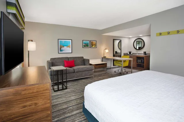 جناح استوديو بسرير كينج، Hampton Inn & Suites - Cape Coral/Fort Myers Area, FL 1/4