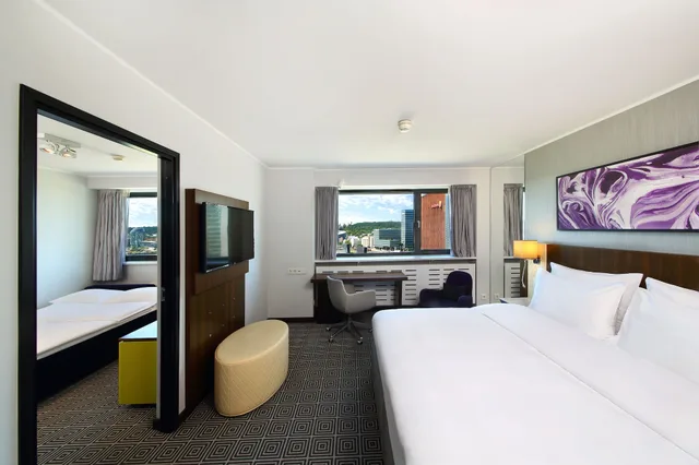 غرفة سوبيريور بسريرين منفصلين، Radisson Blu Hotel Lietuva 2/7