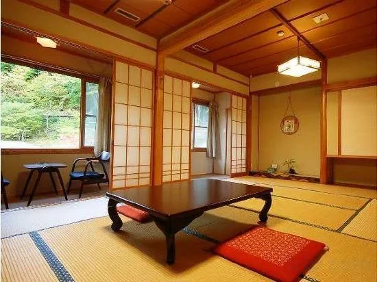 غرفة يابانية، Ryokan Fujiya 1/1