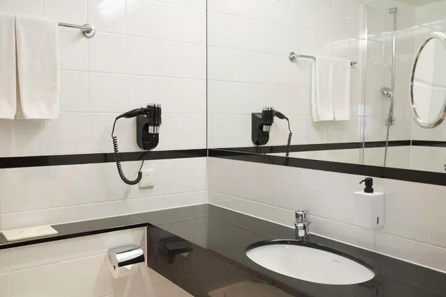 غرفة قياسية بسرير كوين، Scandic Wroclaw Hotel 2/11