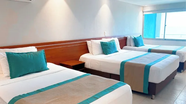 غرفة رباعية، Hotel Portobelo Boulevard 1/7