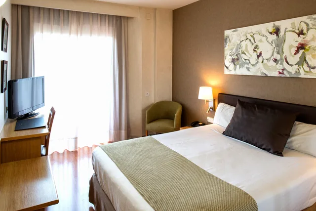 غرفة قياسية بسرير مزدوج أو سريرين منفصلين، Catalonia Albeniz Hotel 1/4