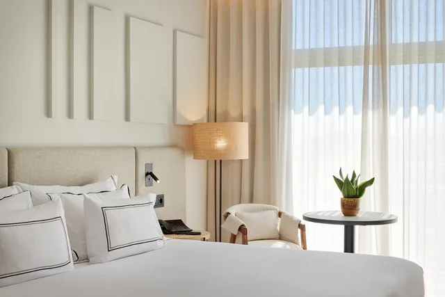 جناح جونيور بسرير كينج بإطلالة على البحر، Melia Lloret De Mar 1/6