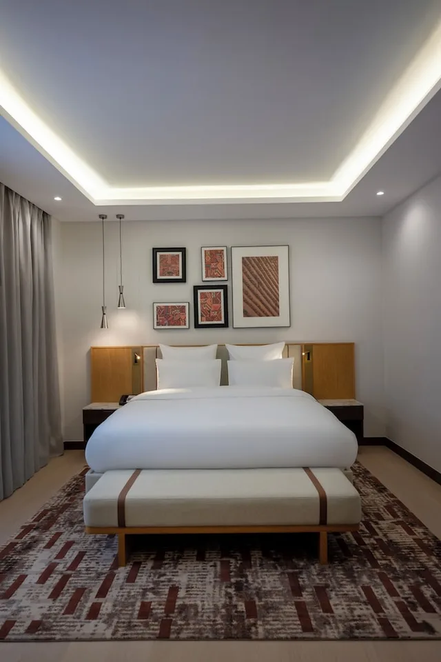 Classic, King Bed, Mercure Hotel Khamis Mushayt 2/3