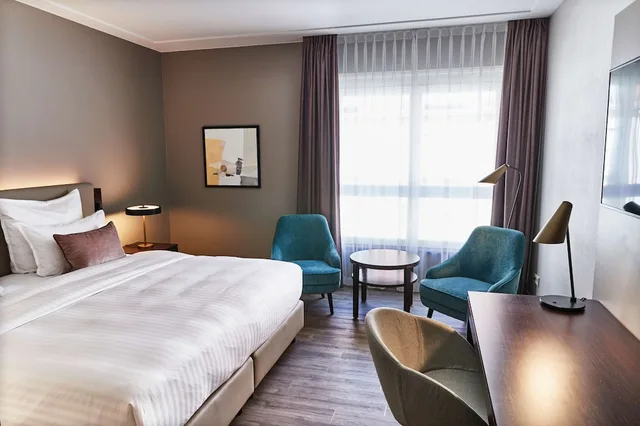 غرفة بريميوم بسرير مزدوج، Steigenberger Hotel De Saxe 1/3