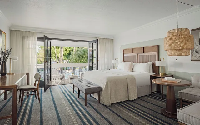 Room, King Bed, Patio, The Scott Resort And Spa Formerly Firesky Resort And Spa 2/4