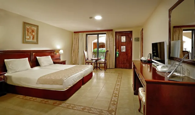 غرفة ديلوكس بسرير مزدوج، Ocean Bay Hotel and Resort 3/6
