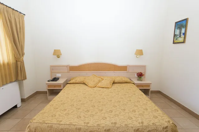Room, Quadruple, Double and Twin Beds, Garden Area، Hotel Relais Antica Masseria 2/9