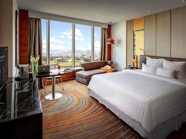 Superior, King Bed, City View, Pullman Vung Tau 1/10