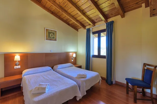 غرفة عائلية بأربعة أسرّة، Ibaigune Hotel 1/2