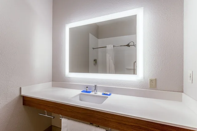 Suite, King Bed, Sofa, Holiday Inn Express Hotel & Suites O'fallon/Shiloh 2/3