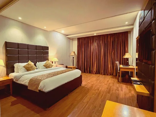 Executive, Suite, King Bed, Balcony, Regenta Resort Bharatpur 4/7