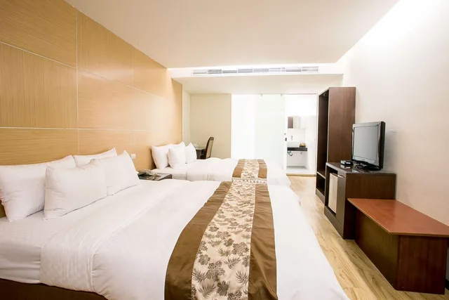 Family, 2 Double Beds, No Window، Huang Shin Business Hotel - ZhongGung Branch 1/1