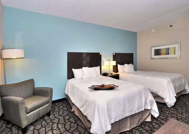 غرفة بسريرين مزدوجين لذوي الإعاقة، Hampton Inn Eden 1/1