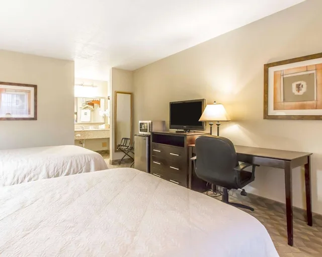 غرفة بسريرين مزدوجين، Quality Inn & Suites Greenville I-65 5/6
