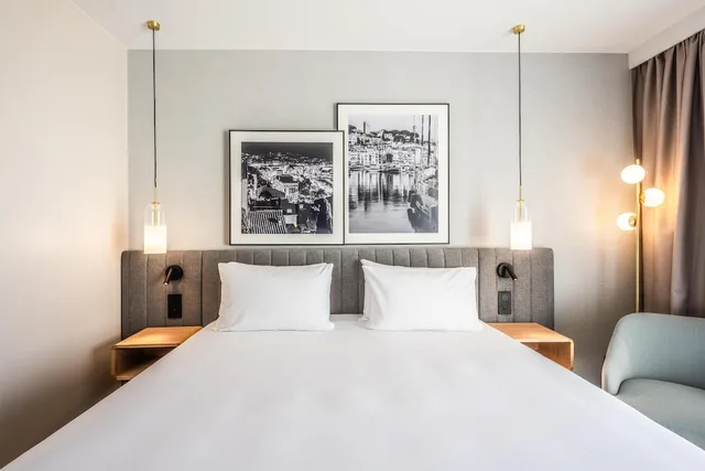 غرفة بريميوم بسريرين منفصلين بإطلالة على البحر، Luxotel Cannes 1/6