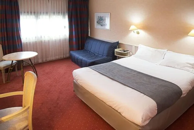غرفة بسرير مزدوج، Logis Lyon Est Portes de L Ain 1/4