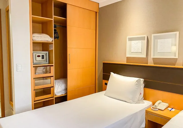 Standard, Twin Beds, Transamerica Executive Jardins 2/8