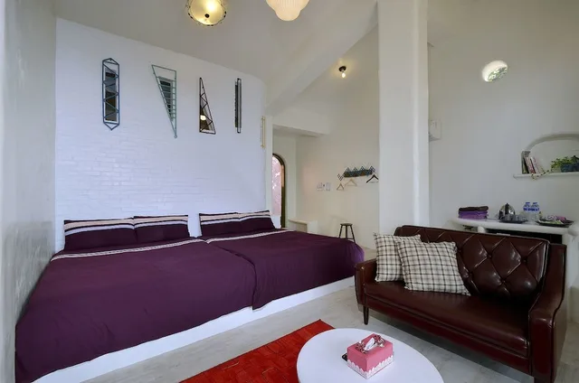 غرفة قياسية رباعية بسريرين مزدوجين بإطلالة على البحر بشرفة، Sunnyroom 1/3